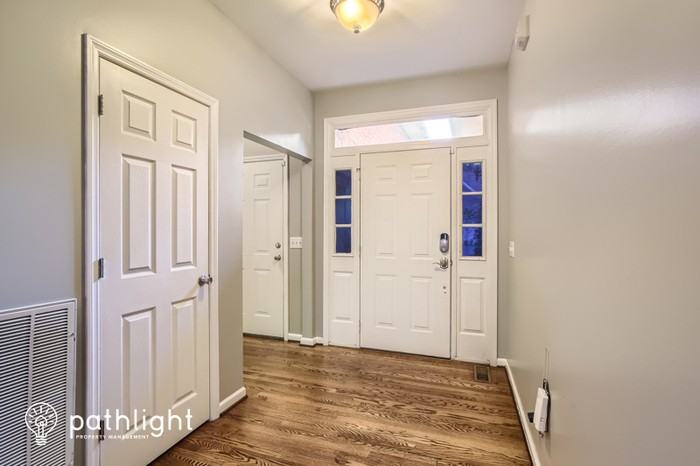 4341 Cambridge Dr - Photo 2 of 20