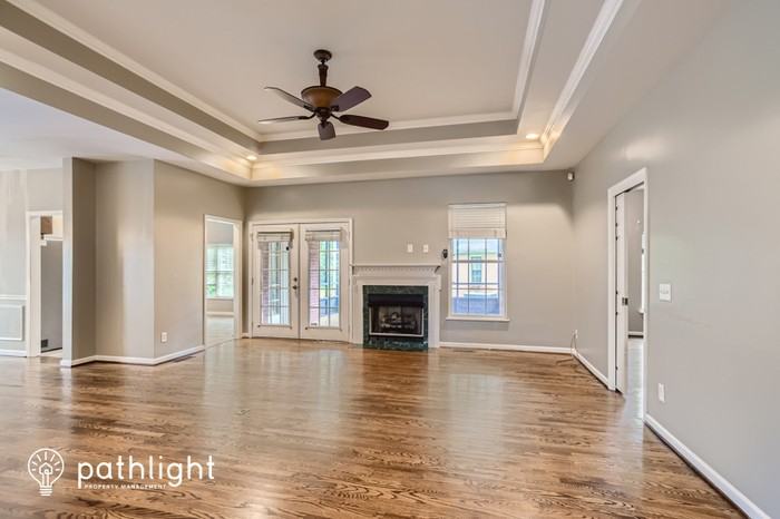4341 Cambridge Dr - Photo 3 of 20