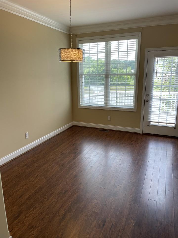 180 Rowse Dr #1 - Photo 3 of 17