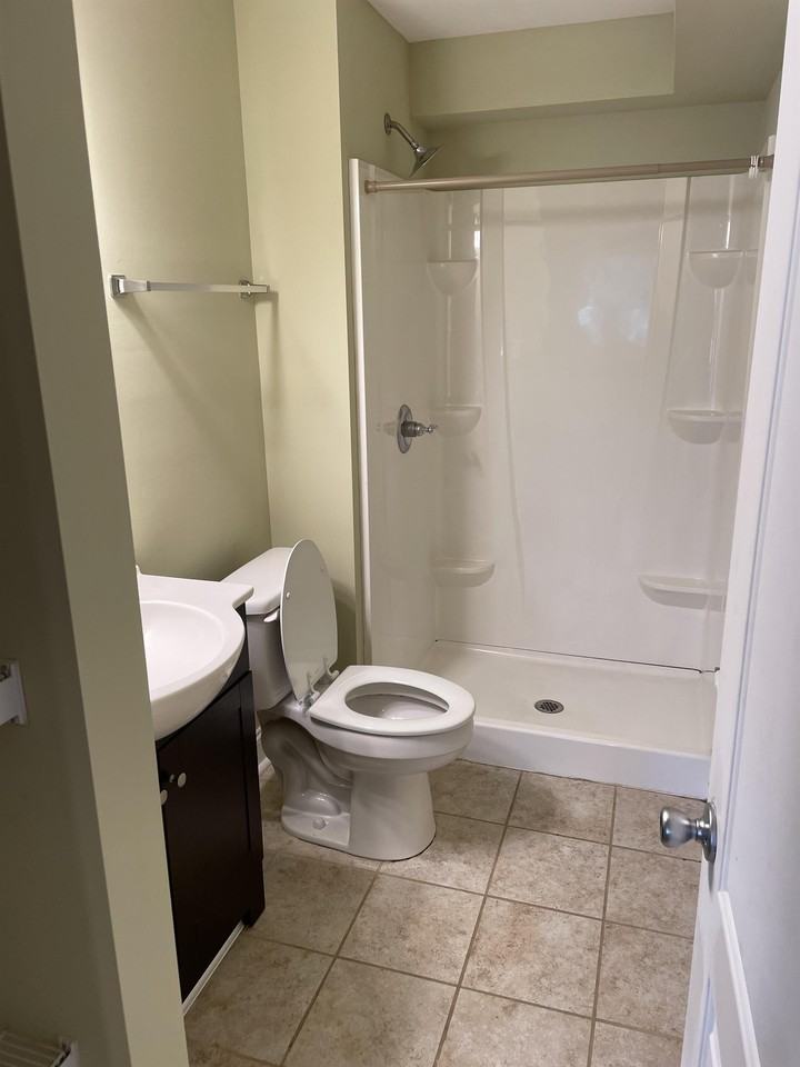 180 Rowse Dr #1 - Photo 7 of 17