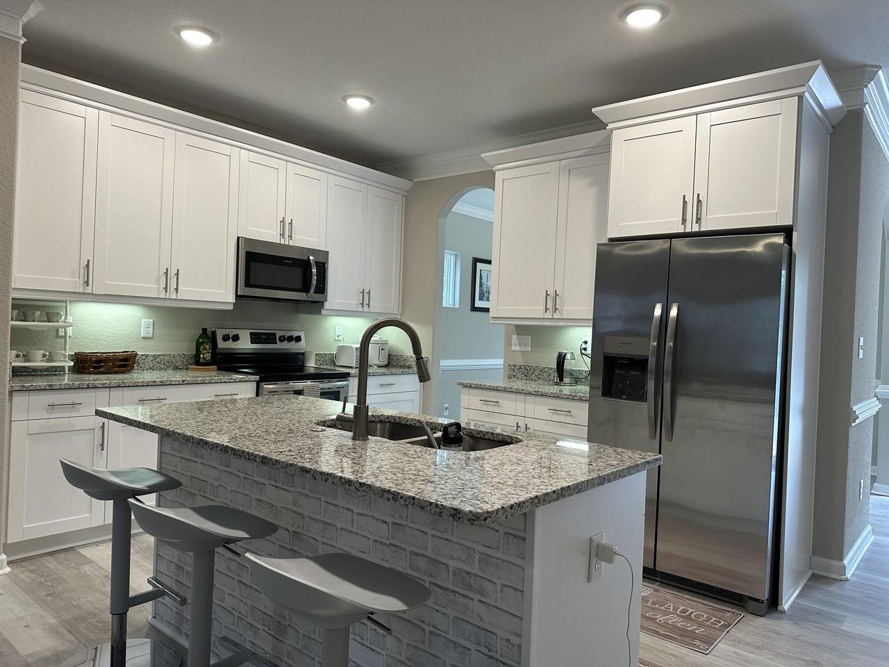 432 E Gilpin Ave #1 - Photo 3 of 11