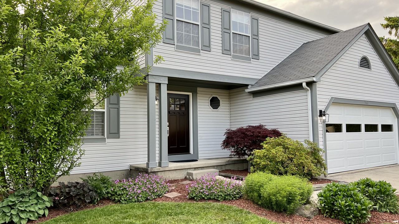 5665 Pauley Court - Photo 3 of 42