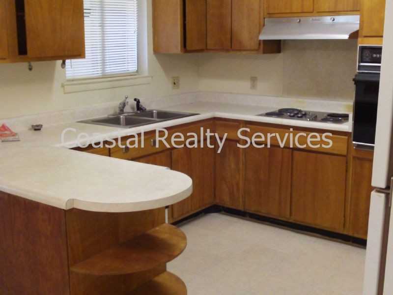 122 Jamestown Ave - Photo 3 of 9