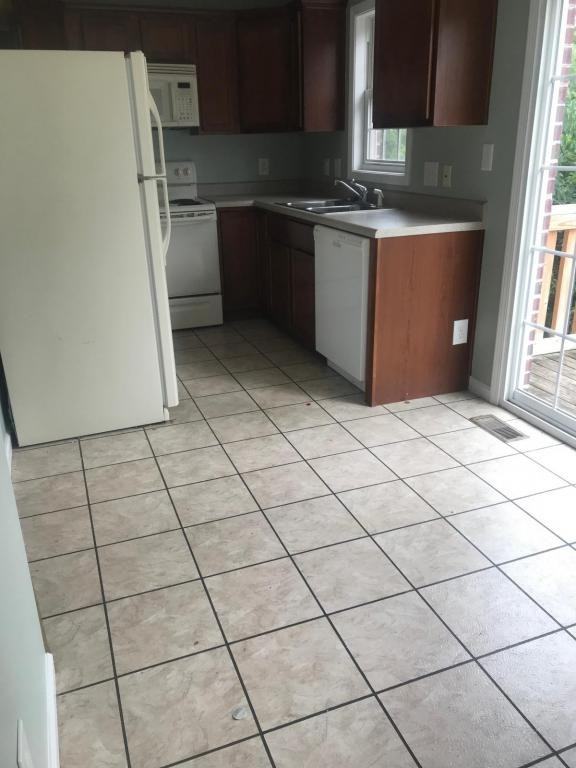 2402 Kanawha Ter - Photo 3 of 11