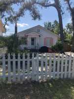 featured image of 340 N Cove Blvd