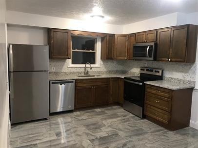 197 E Elm St - Photo 3 of 22