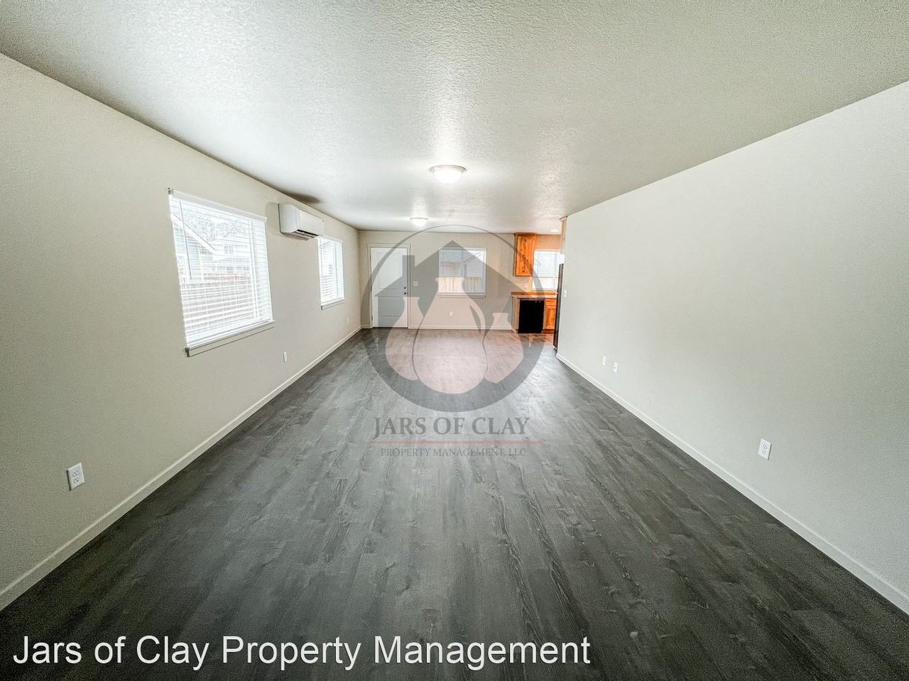 332- 342 NW Hope Ct - Photo 2 of 18