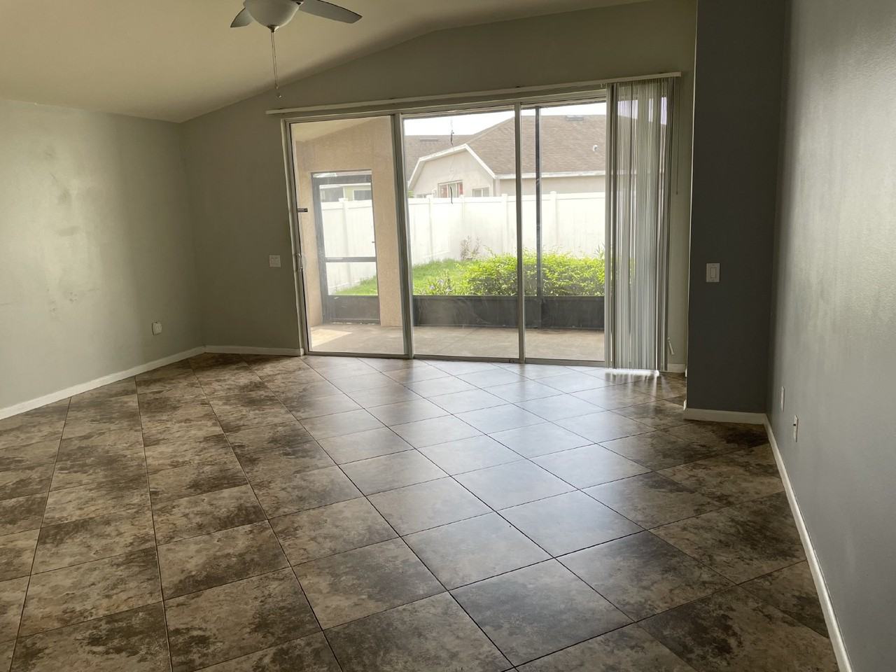 14392 Wake Robin Dr - Photo 5 of 17