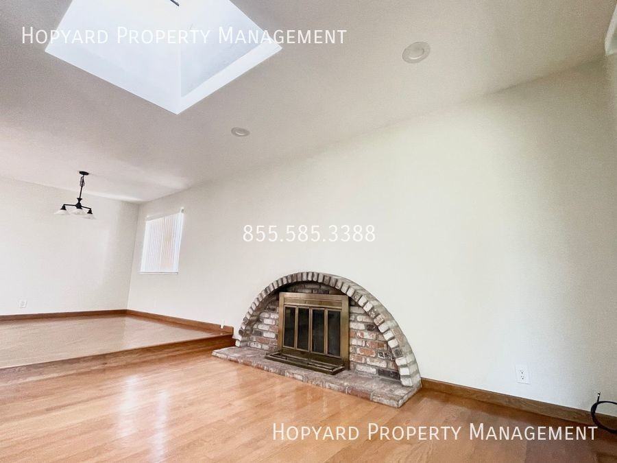 32461 Darlene Way - Photo 3 of 21