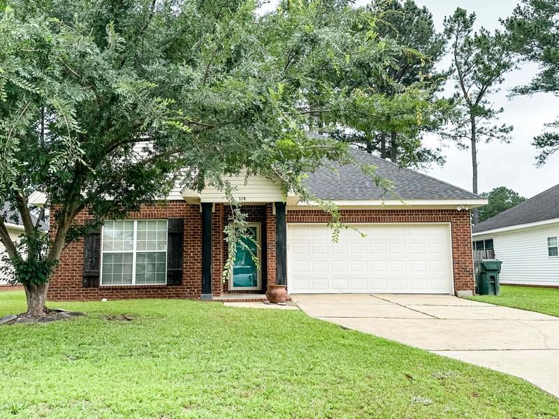 114 Michigan Dr - Photo 2 of 15