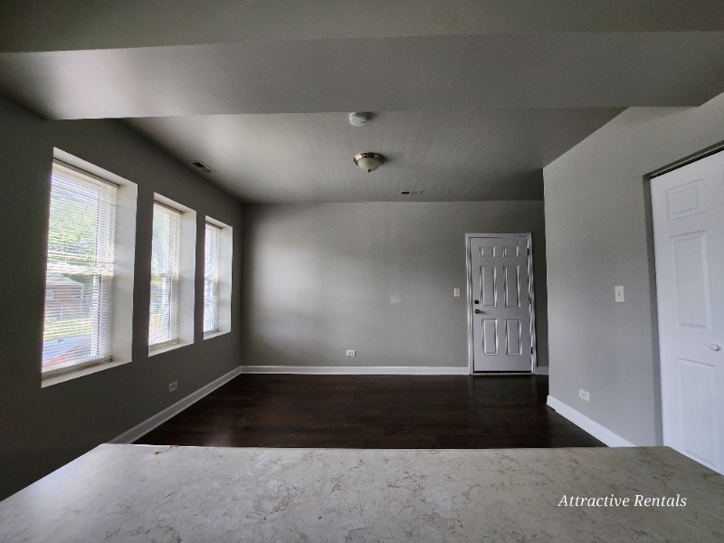 9819 S Loomis St #1 - Photo 3 of 8