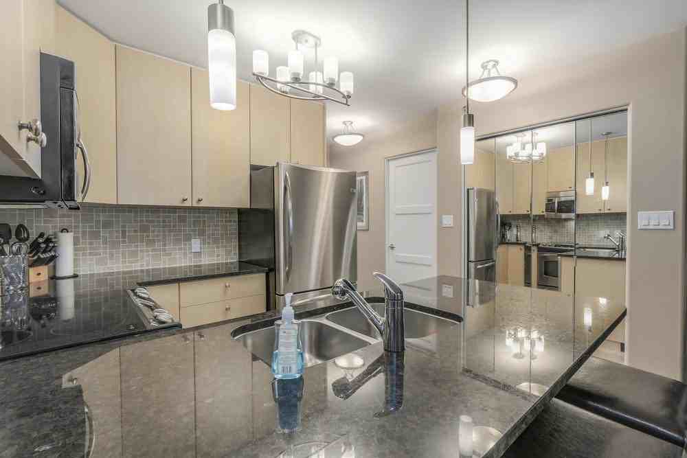 Robson St & Hamilton St - Photo 7 of 12