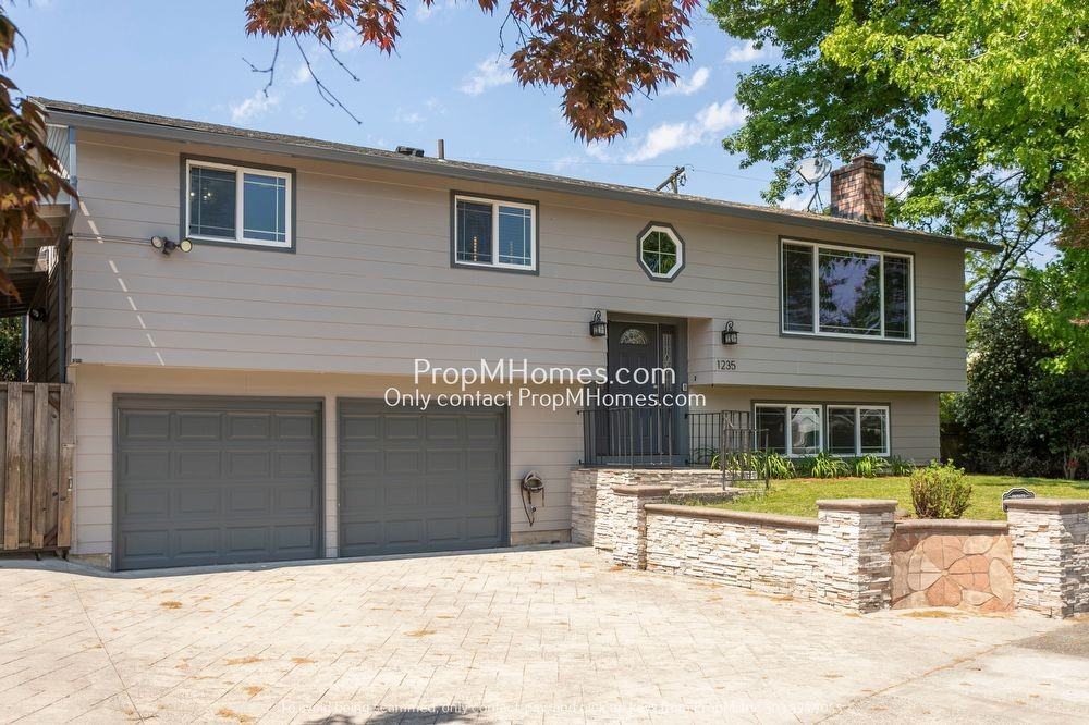 1235 Ne 194th Ct - Photo 2 of 43