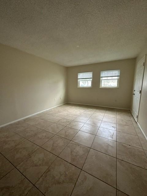 828 Sky Lake Cir #B - Photo 3 of 10