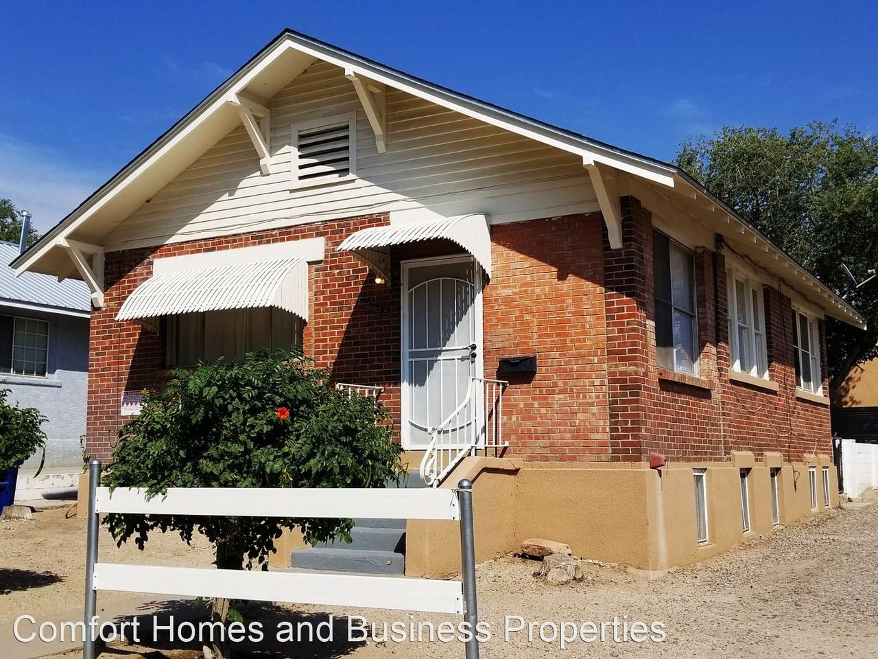 206 Sycamore St Ne - Photo 2 of 27