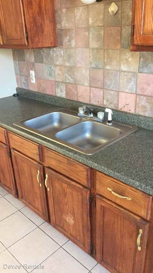 1101 S 23rd St - Photo 2 of 5