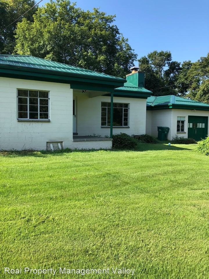 8946 Teays Valley Rd - Photo 2 of 13