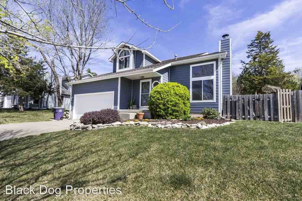 1837 Concord Ln - Photo 2 of 21