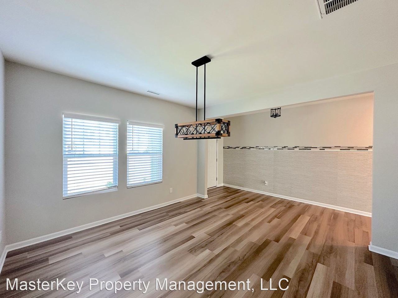 1217 Watcher Way - Photo 2 of 33