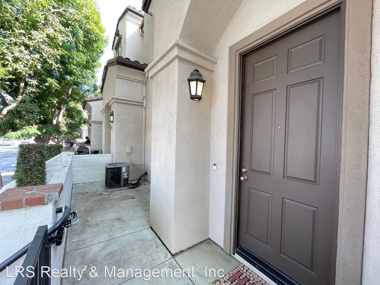 3656 Tyler Ave - Photo 3 of 21