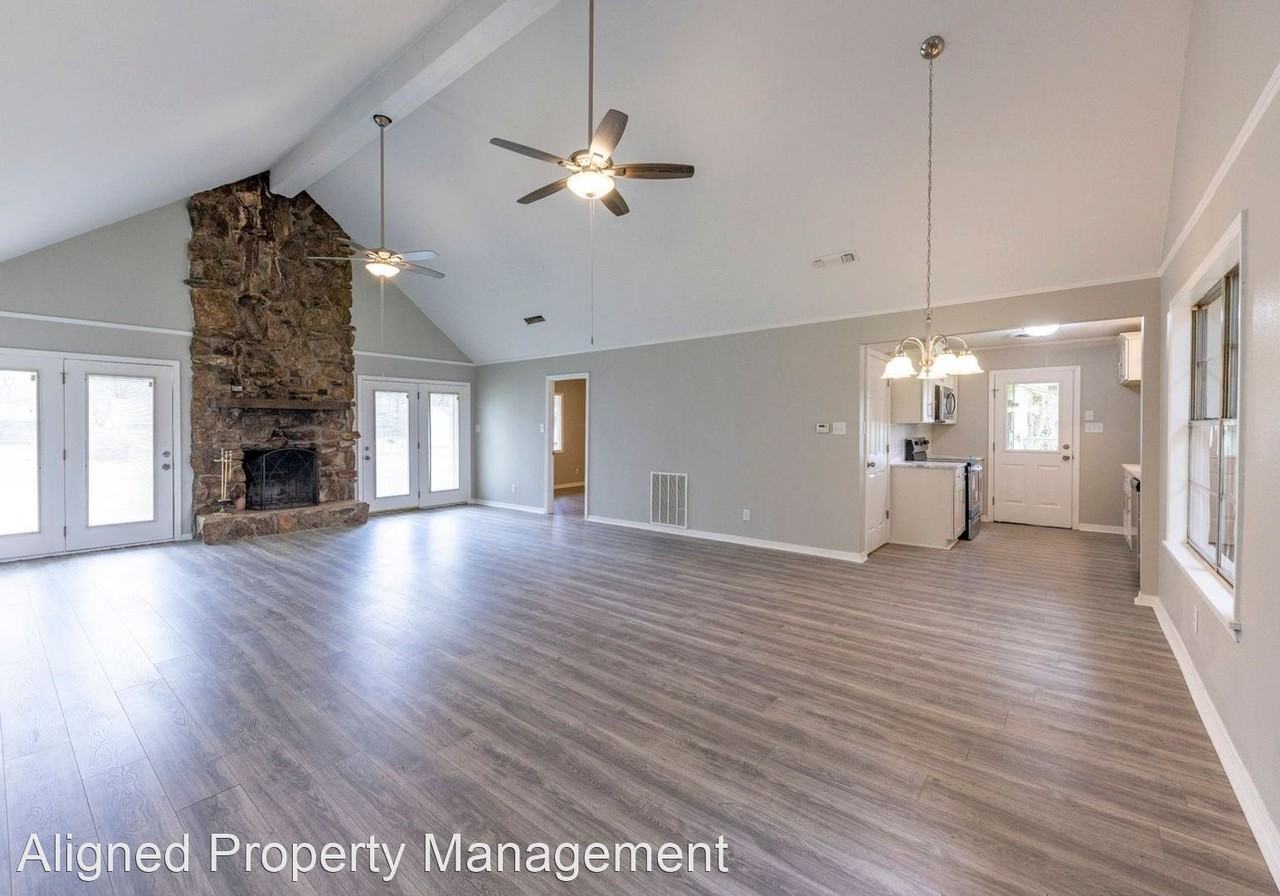 1003 N Holly St - Photo 2 of 38
