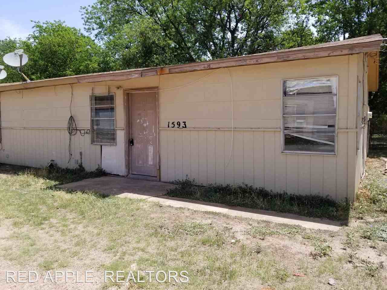 1593 Cullar Dr - Photo 3 of 7