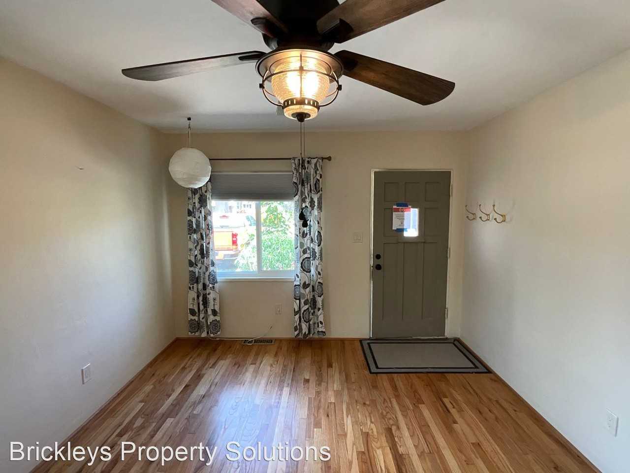 1249 Columbia Dr Ne - Photo 3 of 21