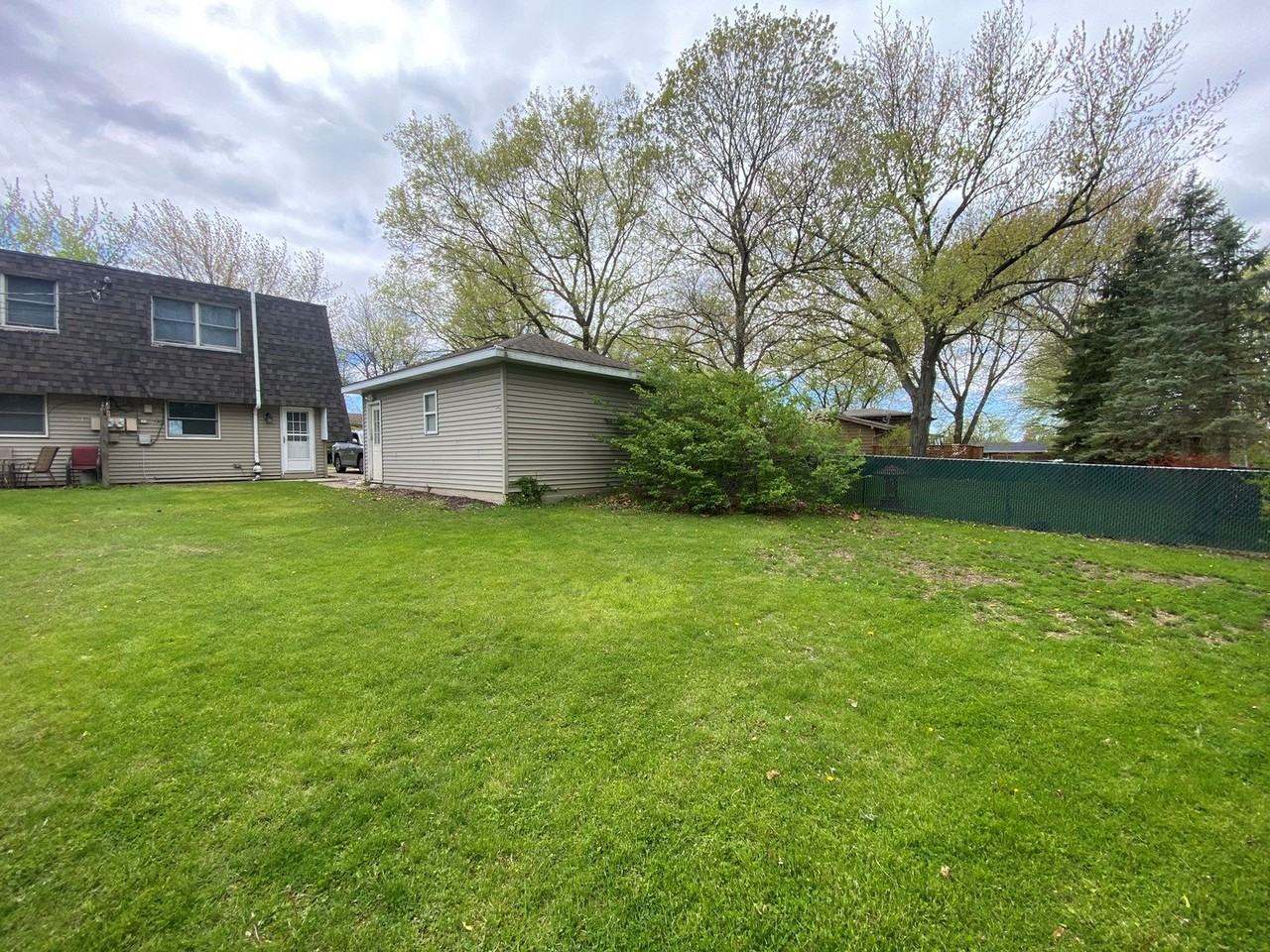 311 Walter St - Photo 3 of 14