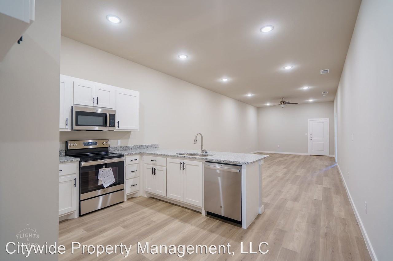 2627 Baron Ave - Photo 3 of 12