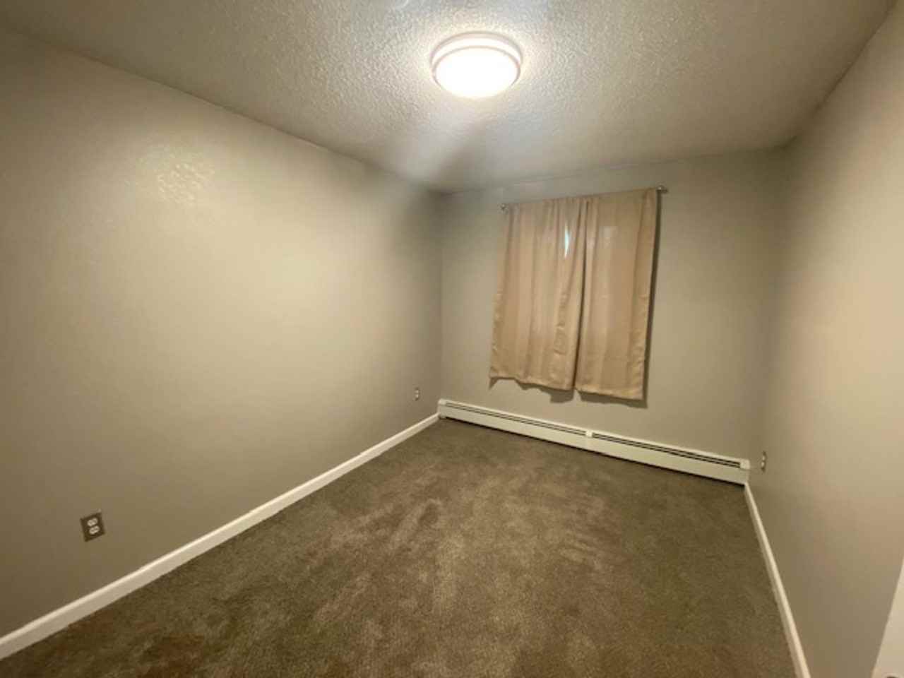 656 Fairbanks St - Photo 2 of 11