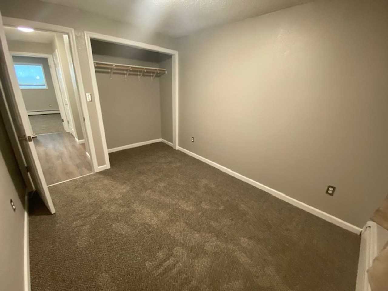 656 Fairbanks St - Photo 3 of 11