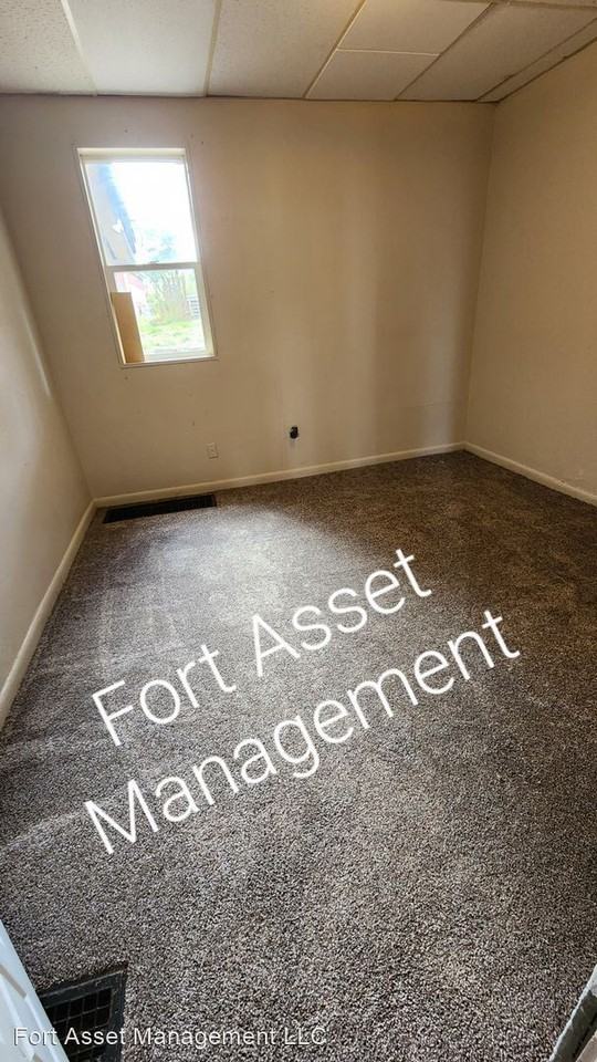 115 S. Washington St. - Photo 2 of 7