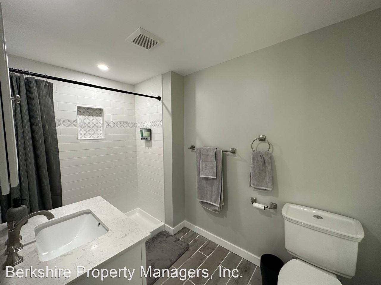 100 Depot St - Photo 3 of 36