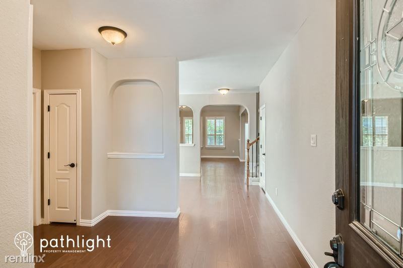 498 Liberty Way - Photo 3 of 25