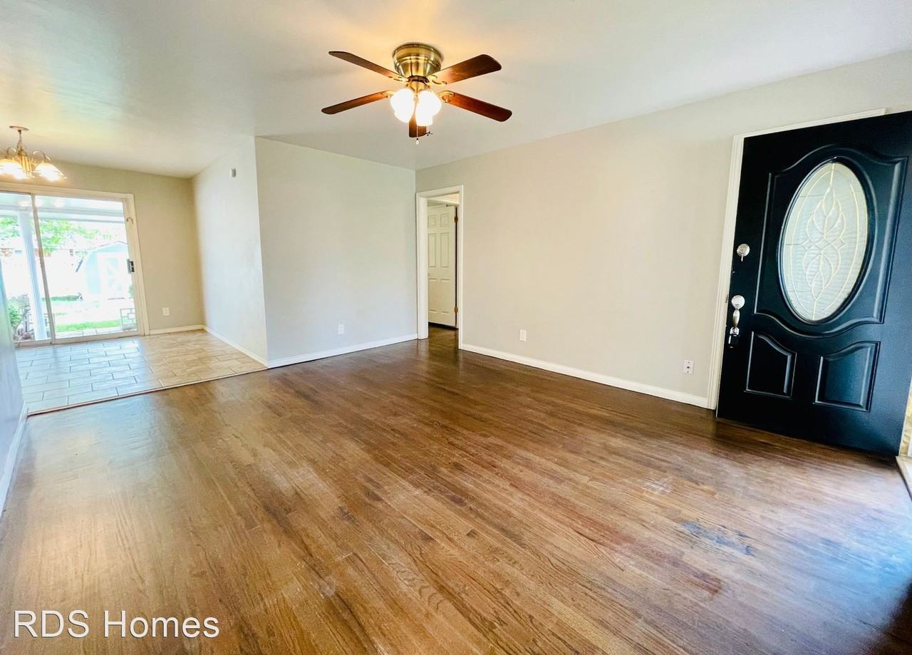 2801 Sw 54th St - Photo 2 of 14