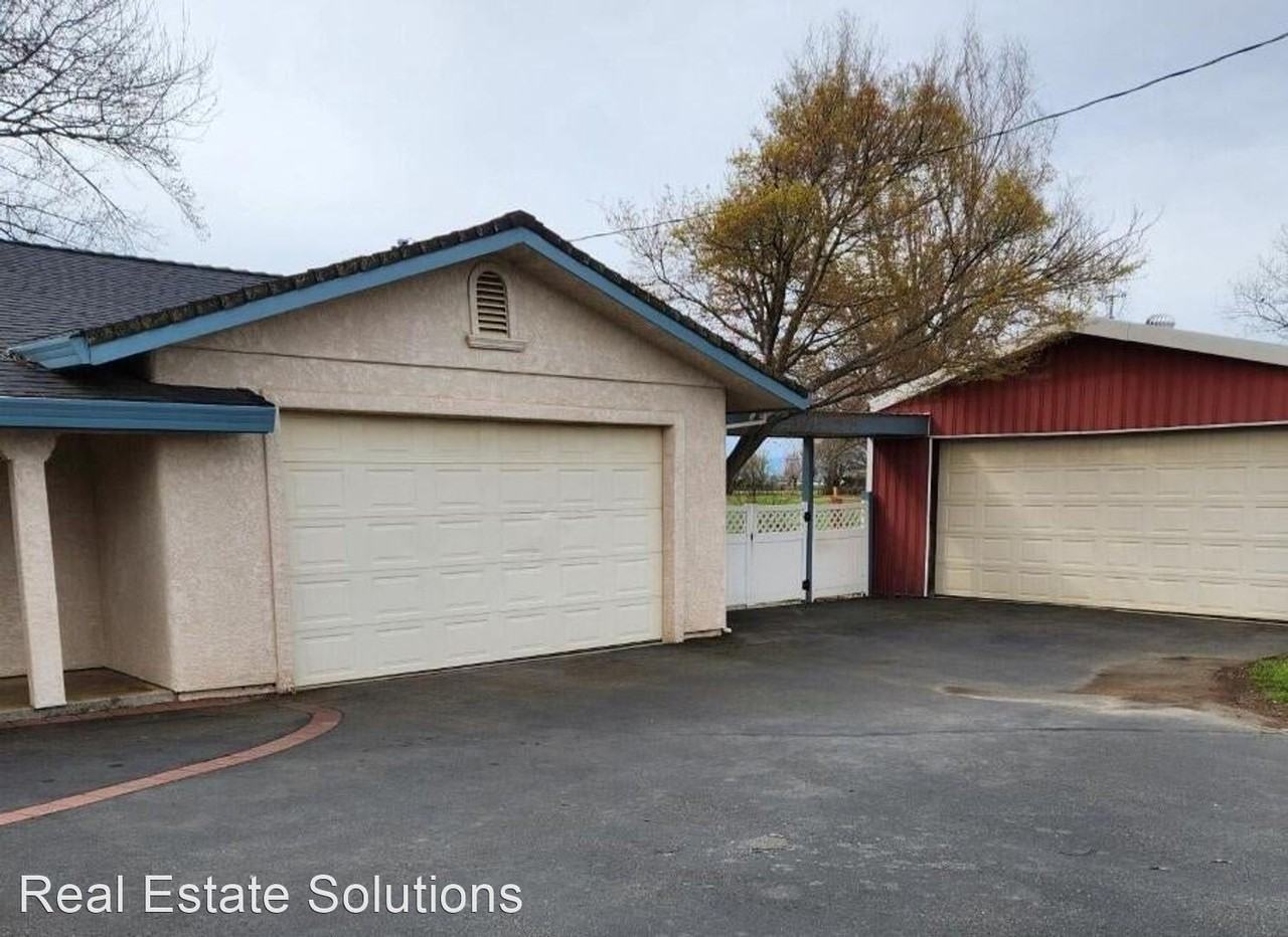 22101 Venzke Rd - Photo 2 of 23