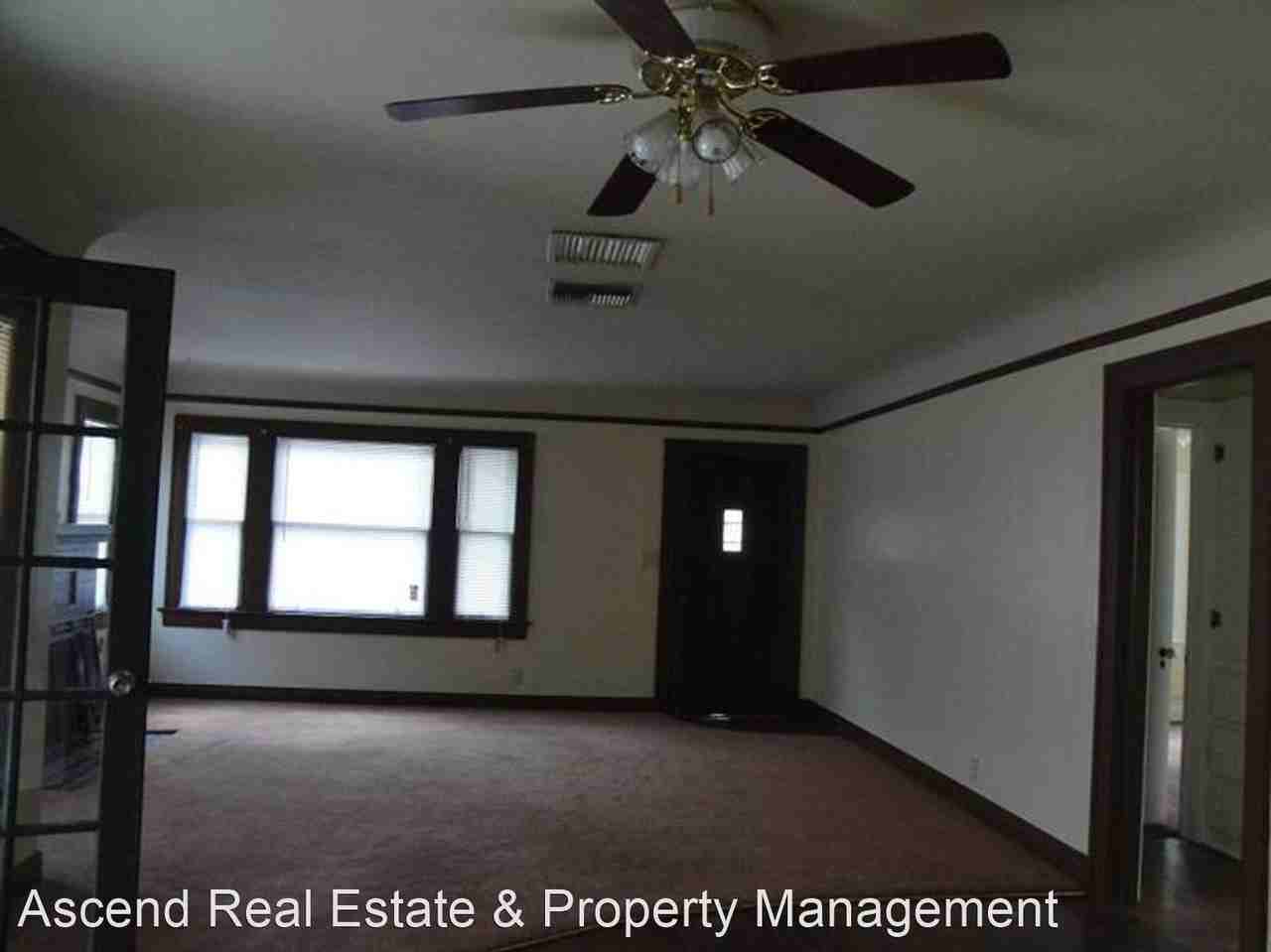 212 Lincoln St - Photo 3 of 10