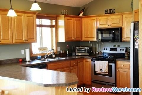 11680 Erin St NE - Photo 2 of 11