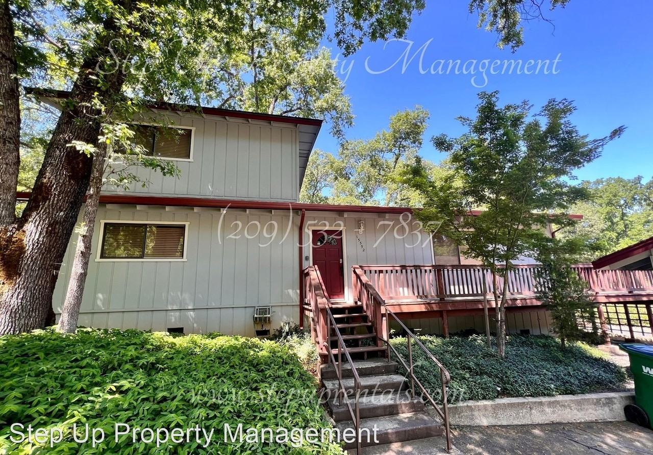 15592 Del Parque Ct - Photo 2 of 9