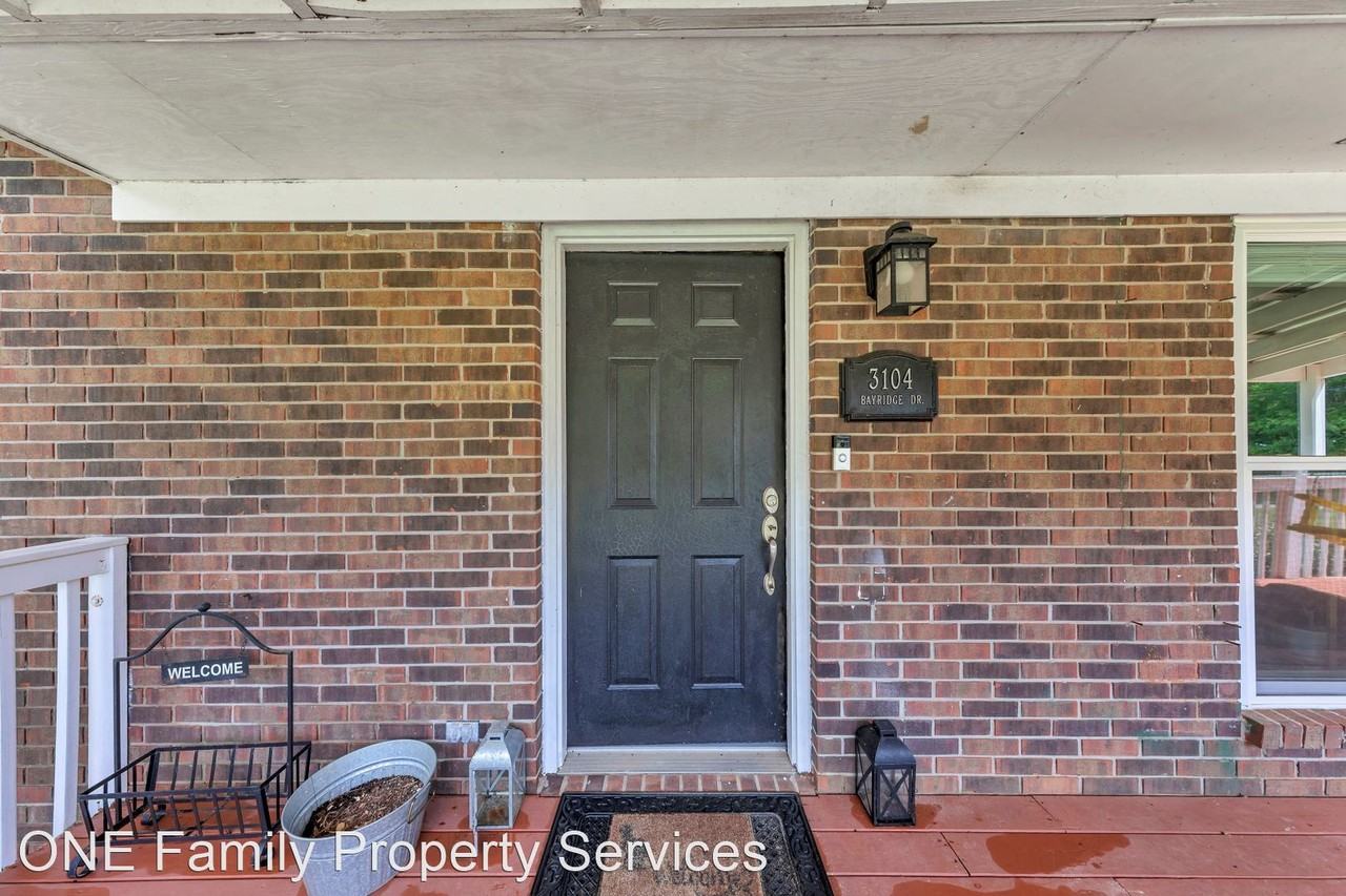 3104 Bay Ridge Dr - Photo 3 of 31