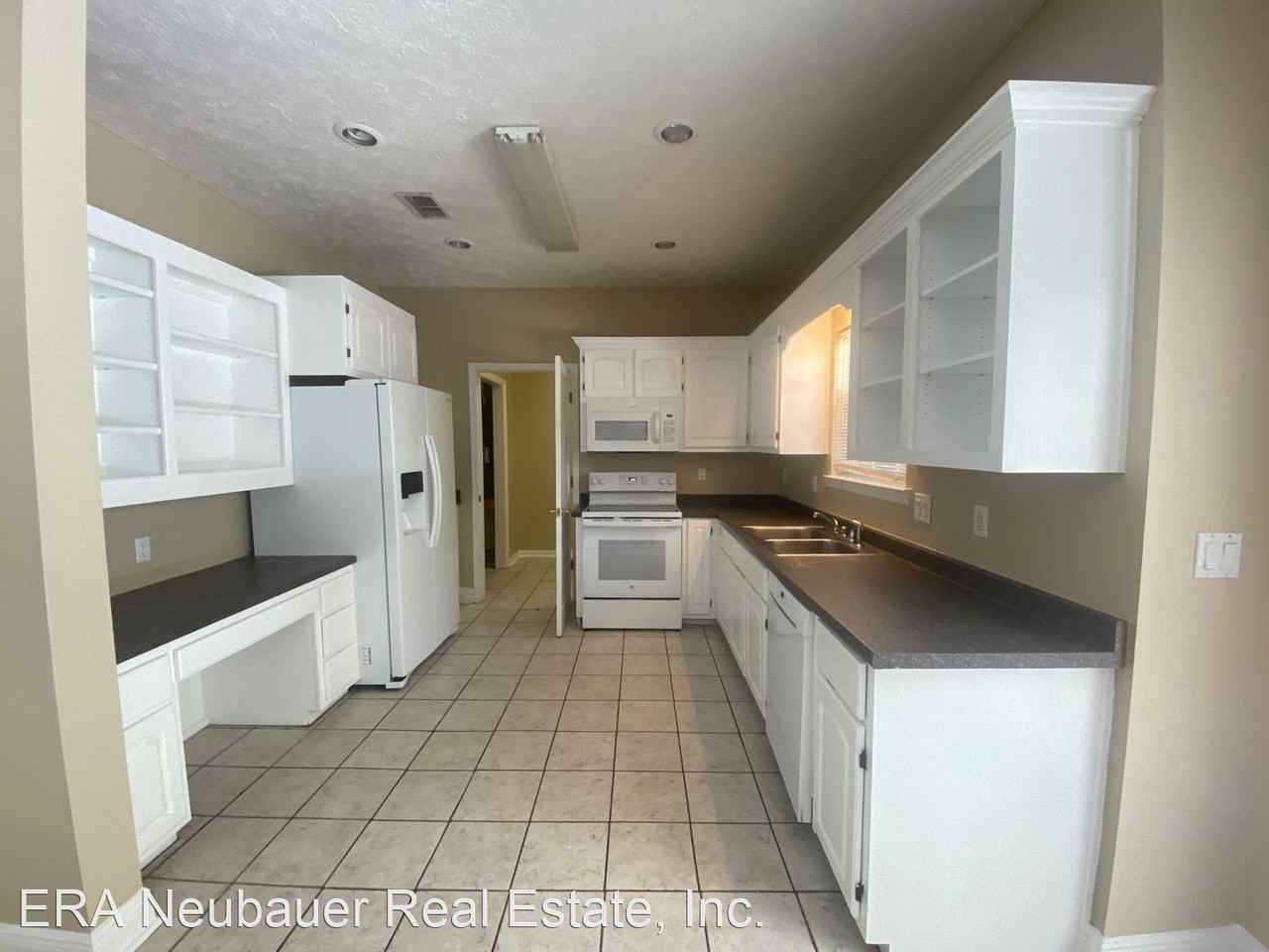 168 Grand Lagoon Shores Dr - Photo 2 of 14