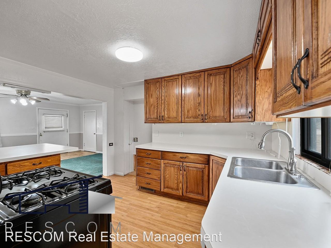 1270 E Oakmont Ln - Photo 3 of 21