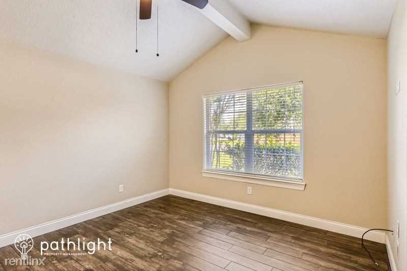 2516 Redfish Dr - Photo 3 of 12