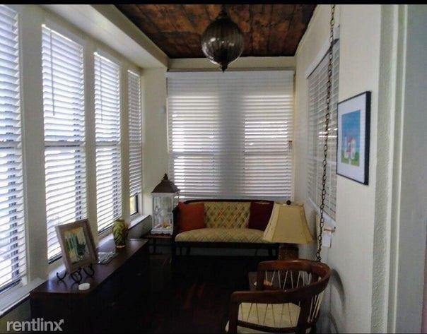 808 S 12th St - Photo 3 of 9