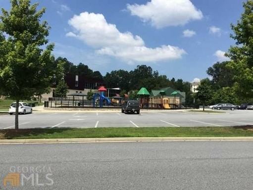 2050 Sylvania Dr - Photo 2 of 18