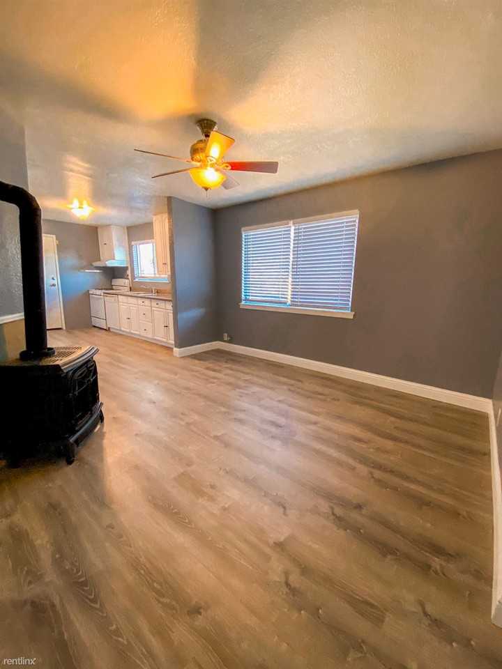 6152 Baker St - Photo 2 of 23