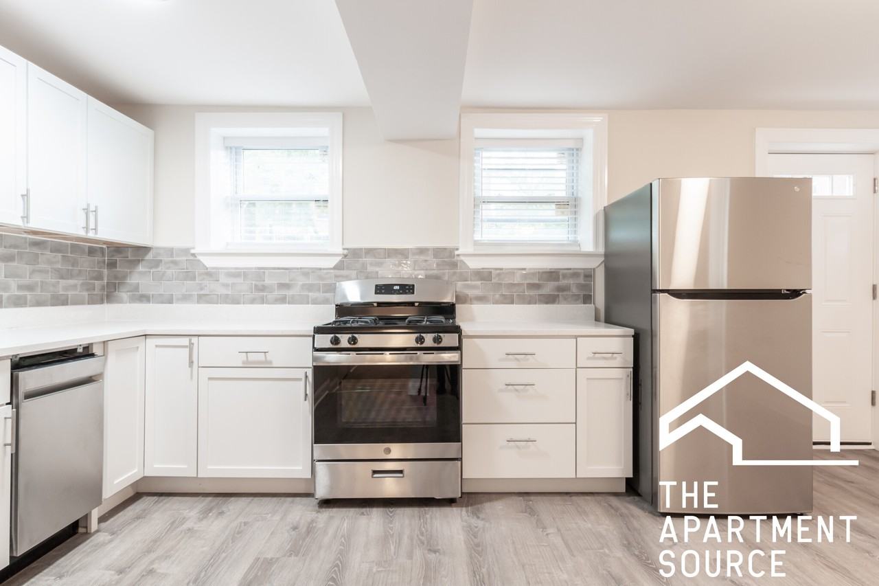 856 W George St #GDN - Photo 3 of 15