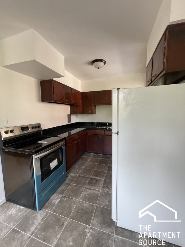 1410 W Juneway Ter #2A - Photo 5 of 13