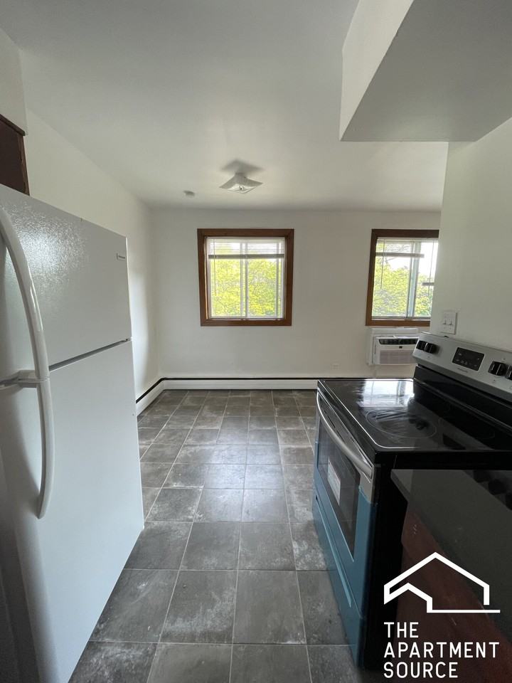 1410 W Juneway Ter #2A - Photo 3 of 13