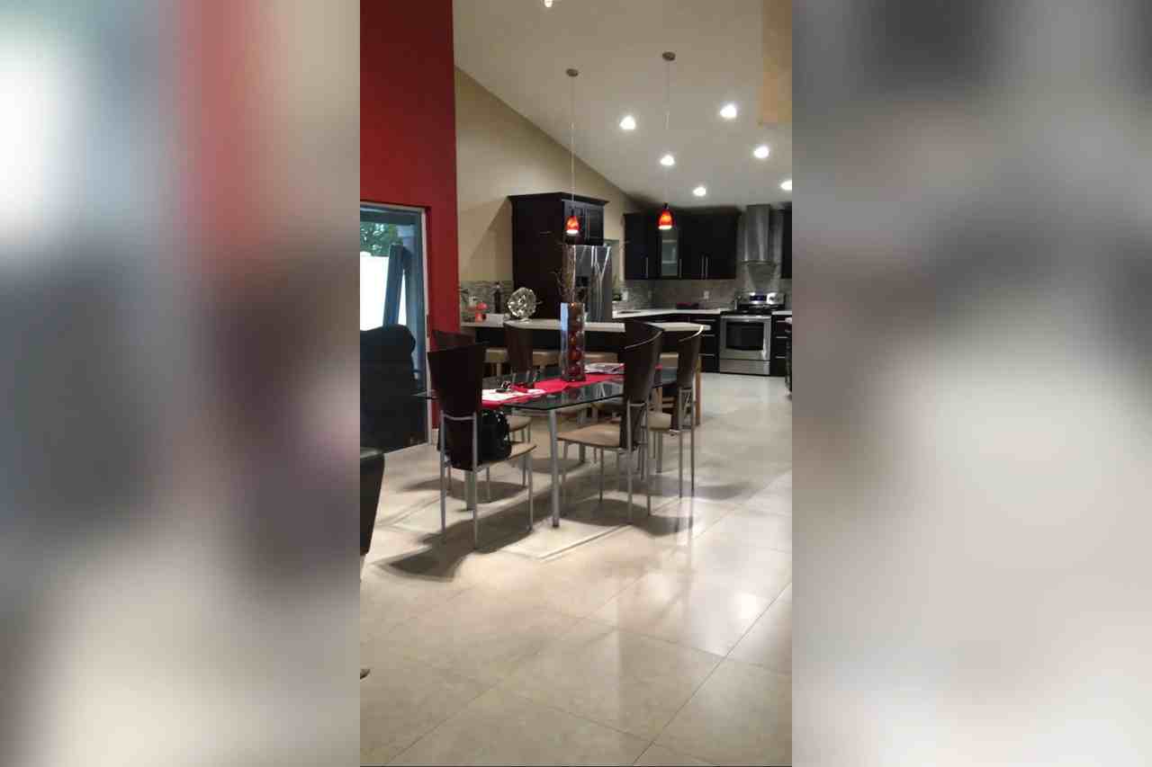 10711 Sw 10th Ct - Photo 2 of 5